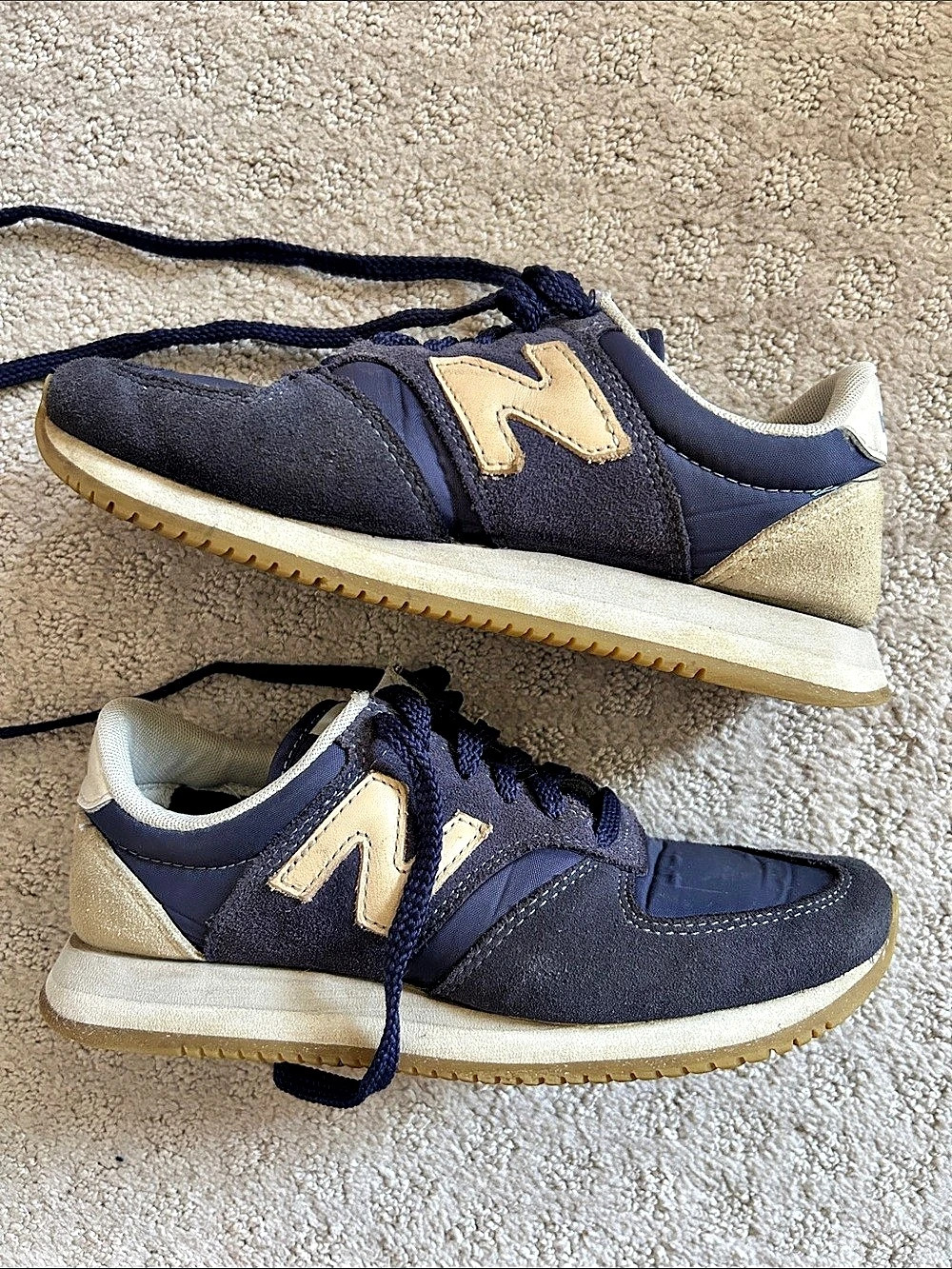 New Balance 420 Classic Retro Sneakers Women's US 6 Navy Blue